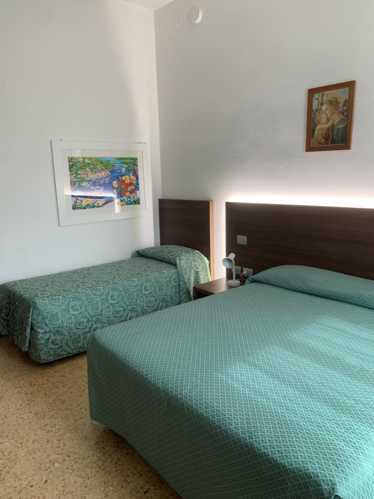 Locanda Al Santuario Пескиера дел Гарда Екстериор снимка
